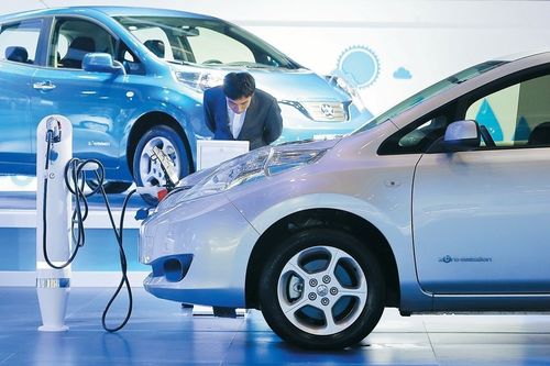 新能源汽車消費(fèi)新趨勢 購車充電補(bǔ)貼政策推動(dòng)市場繁榮